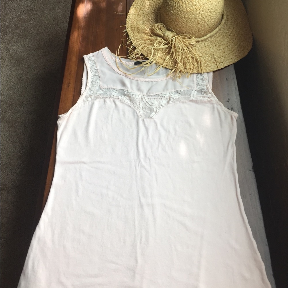 👚 Sleeveless Top with Lace