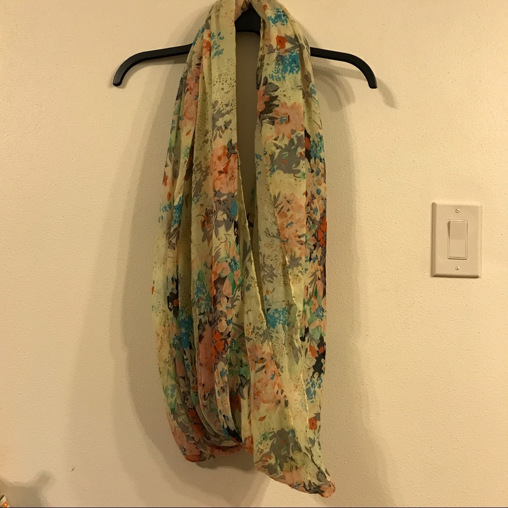 Infinity scarf