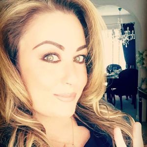 Meet your Posher, Liane