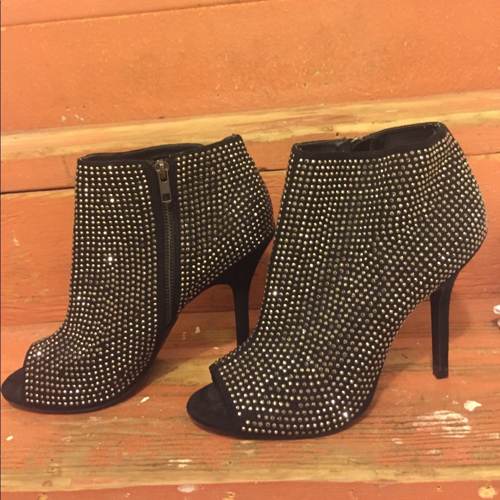 Black sparkle heals