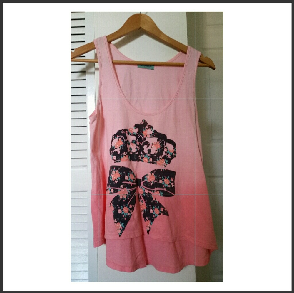 Pink tank with floral crown and bow