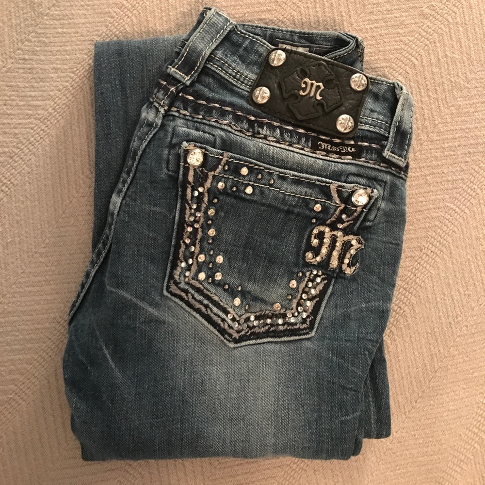 EUC Miss Me Boot Cut Jeans Size 26