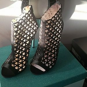 Black heart cut-out peep toe bootie