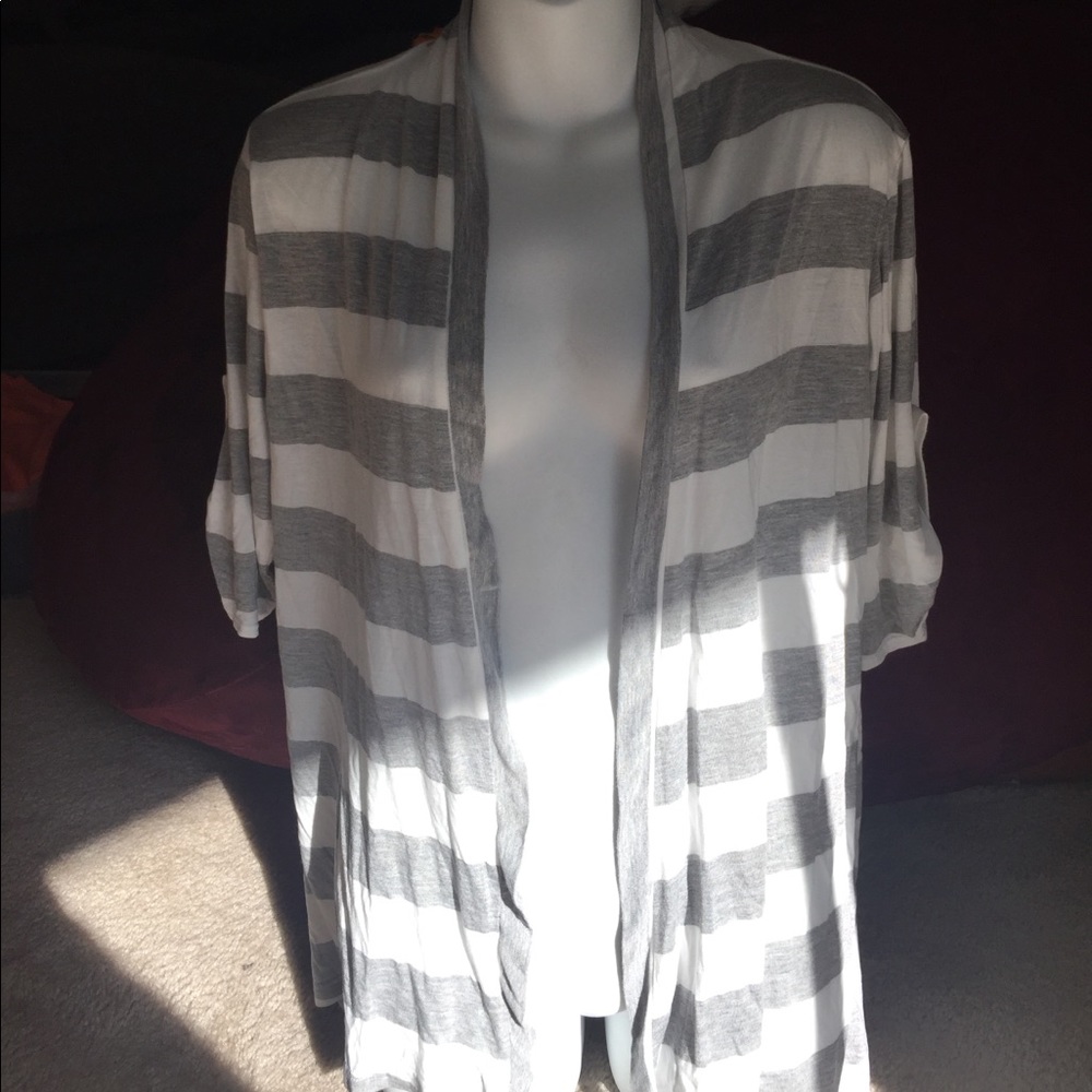 Simple Half-Sleeved Cardigan