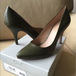 Jessica Simpson "avenx" Camo Green Pumps