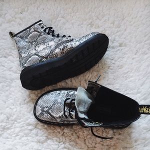 RARE VINTAGE DOC MARTENS