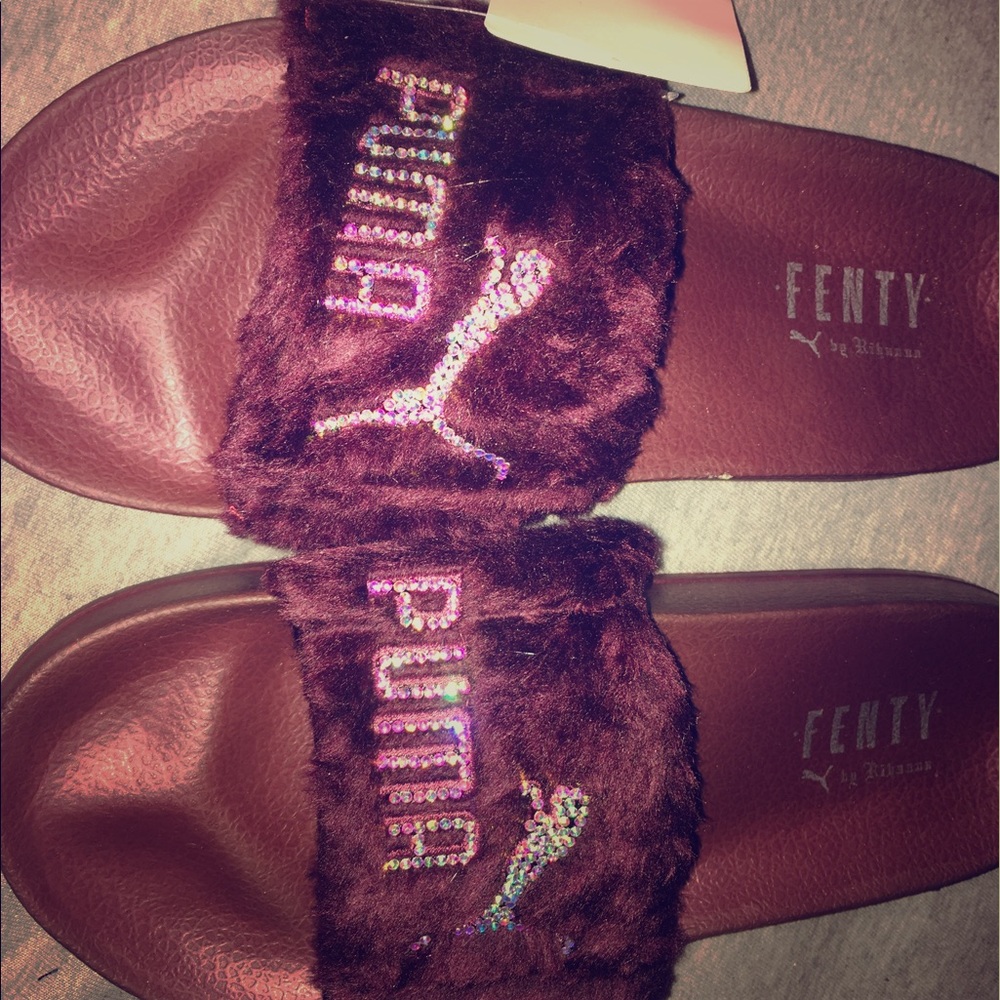SOLD!!! Puma slides