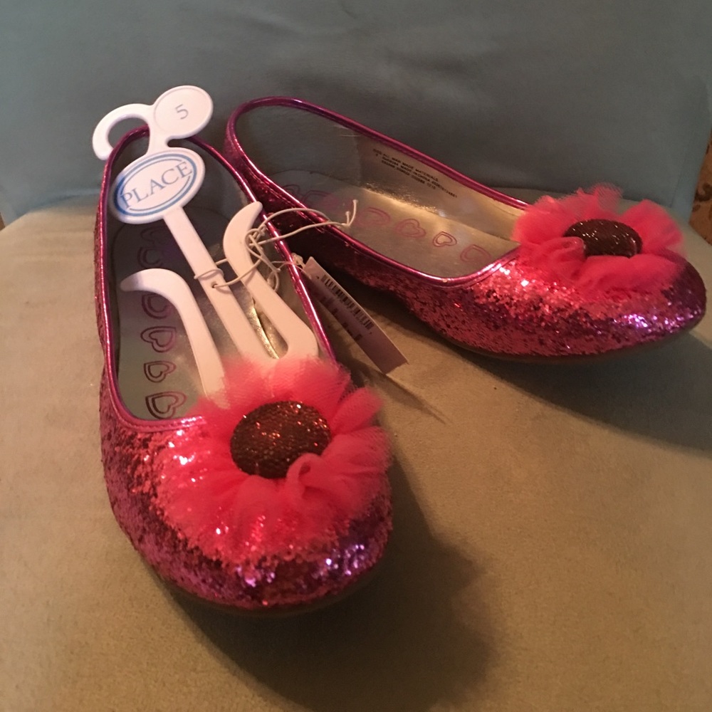 BRAND NEW PINK FLATS