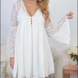 Worn once!!! Boho Bell Sleeve Dress