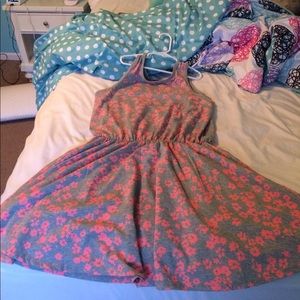 This is a nice dress for the summertime it's comfy