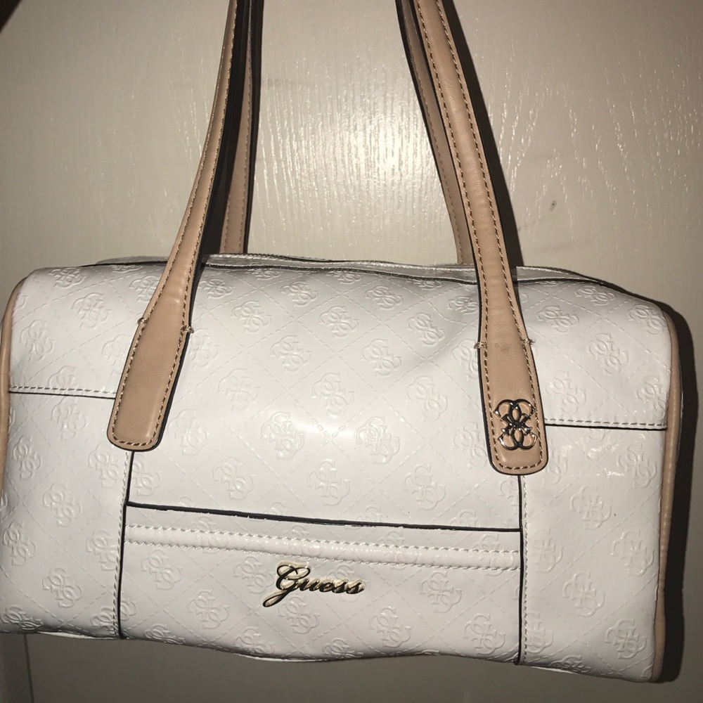Guess tote