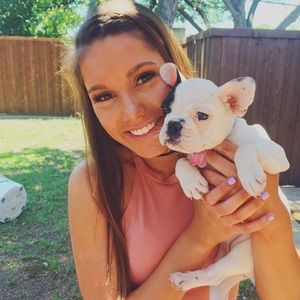 Meet your Posher, Ana