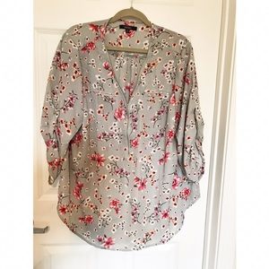 2XL floral blouse with zipper detail