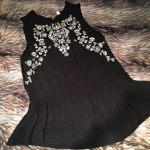Xhilaration Embroidered Sleeveless Top
