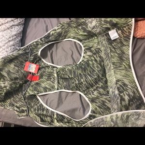 Nike rain jacket w hood