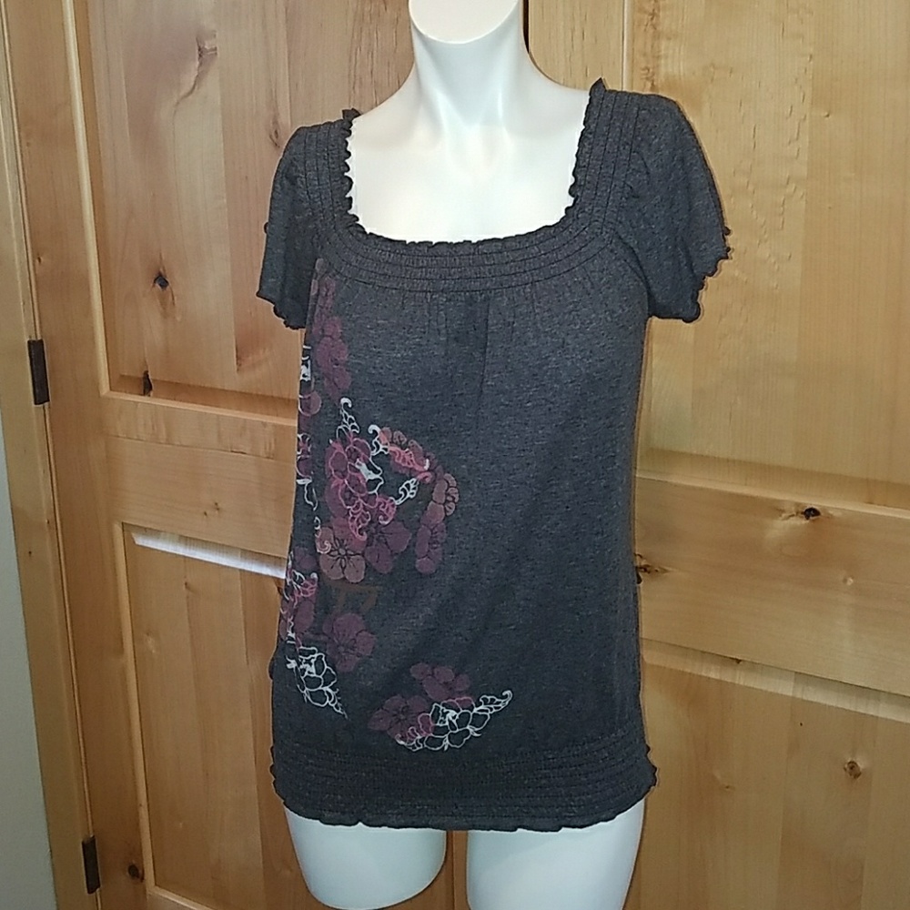 Short sleeve graphic tee