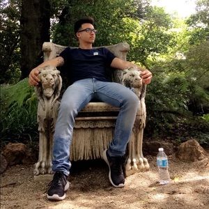 Meet your Posher, Noe