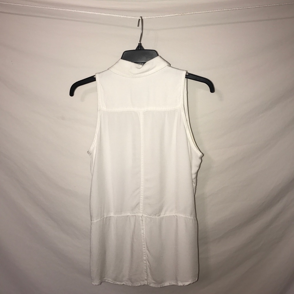 Mossimo button down - Picture 2 of 2