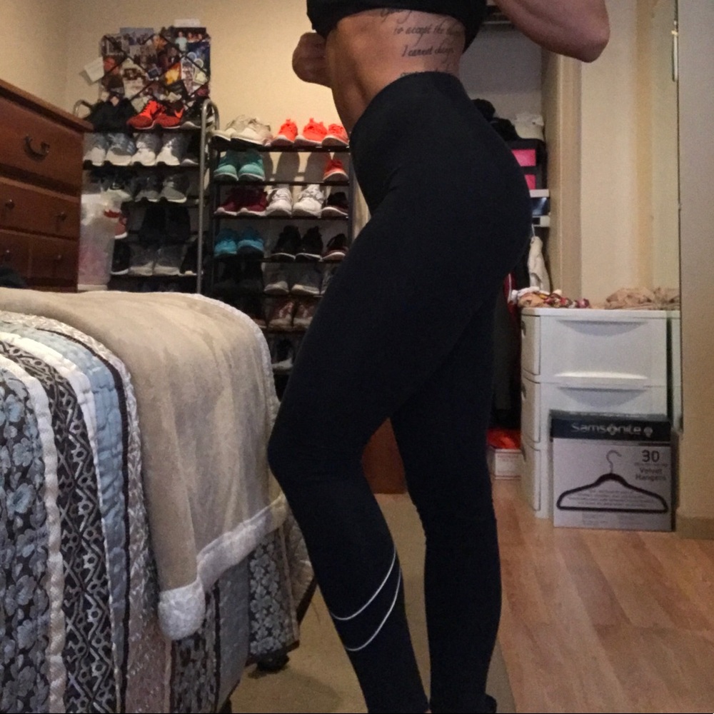 Nike Logo Legging - Picture 2 of 5