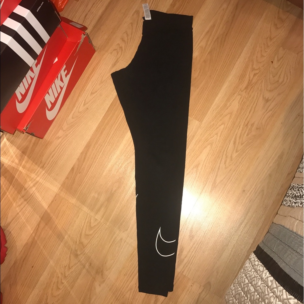 Nike Logo Legging - Picture 4 of 5