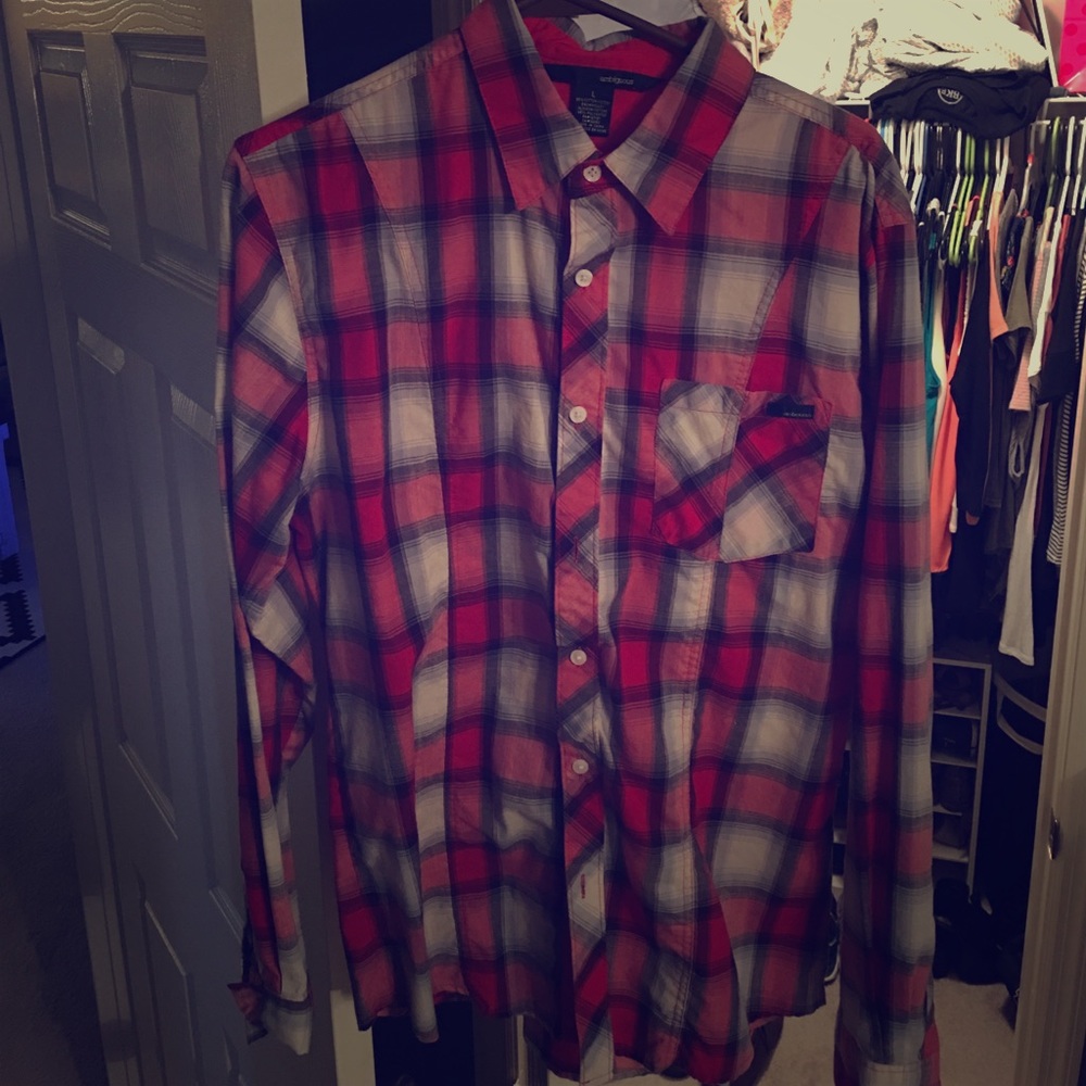 Ambiguous plad shirt