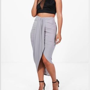 NWT BOOHOO PLUS SKIRT SZ 20 🔥