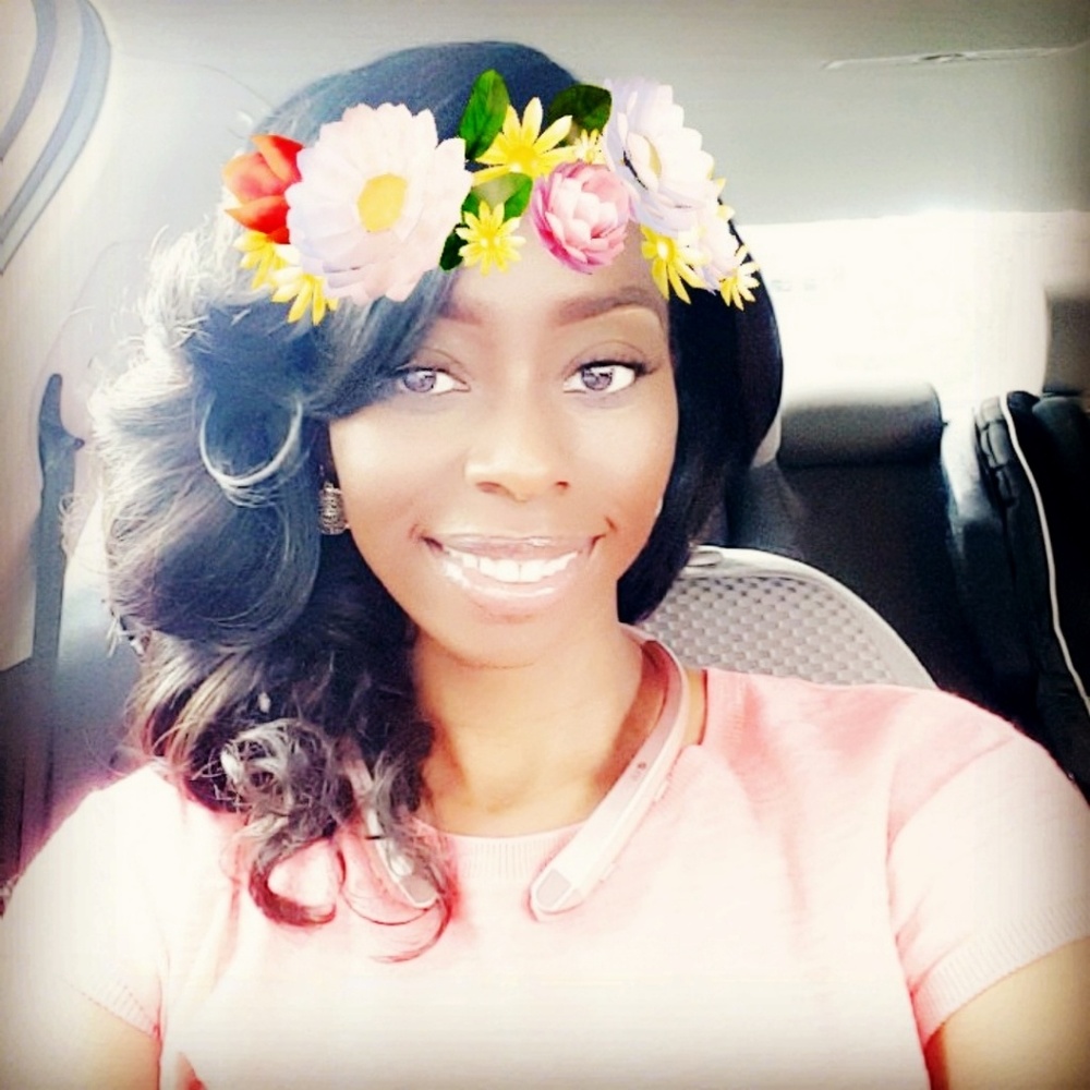 Meet your Posher, Dina