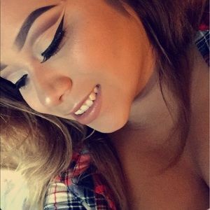 Meet your Posher, Salena