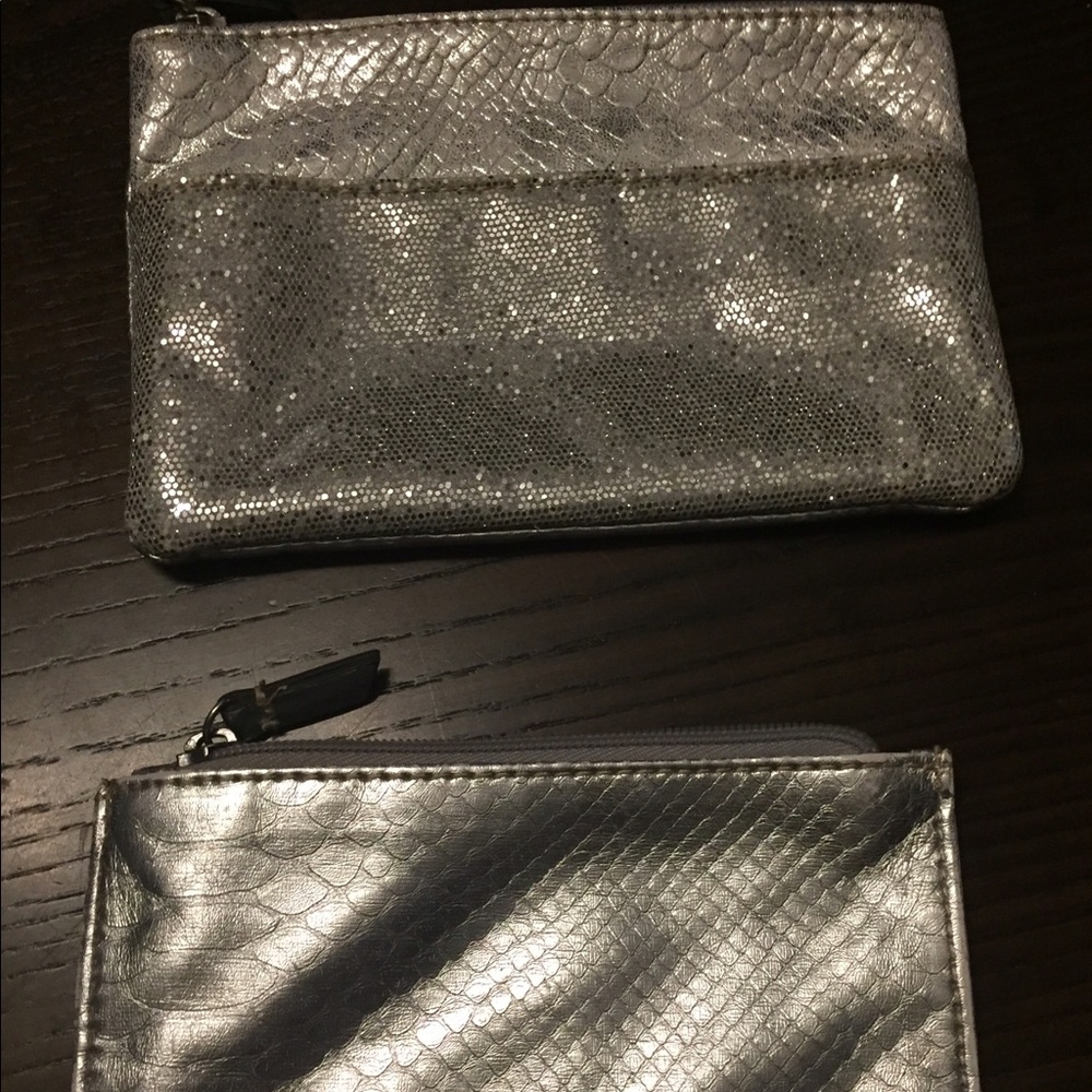 Set of 2 silver pouches