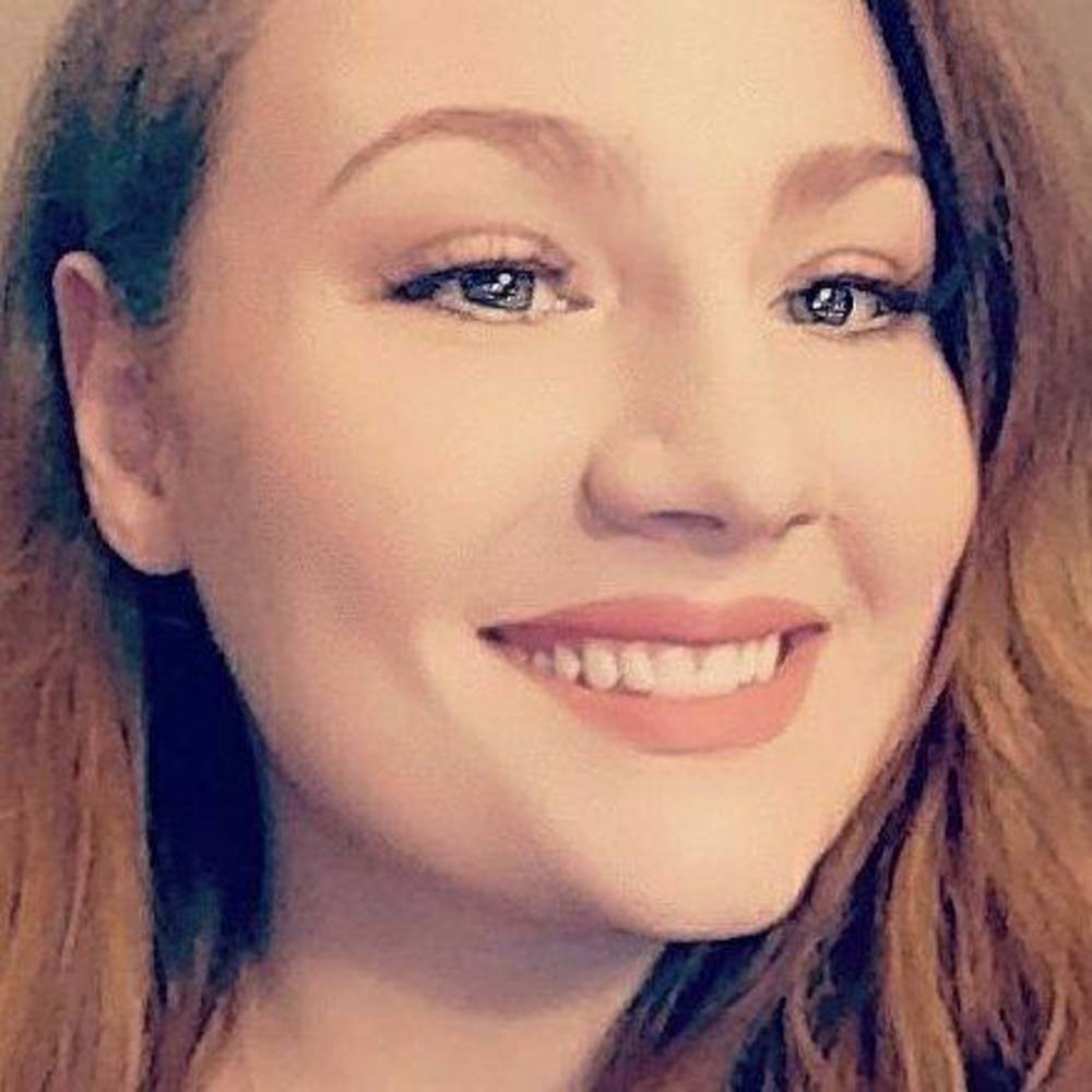 Meet your Posher, Becca