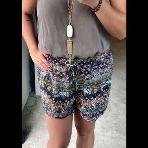 Patterned soft short with elastic waist