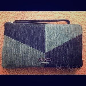 💙 Denim Guess Wristlet 💙