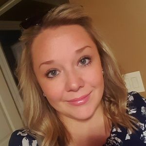 Meet your Posher, Alecia