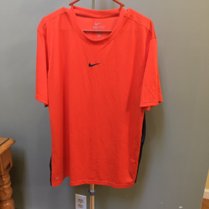 Men's Nike Dri-Fit tshirt size XL - Orange & Black