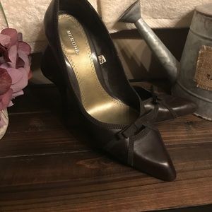 Merona brown bow pumps