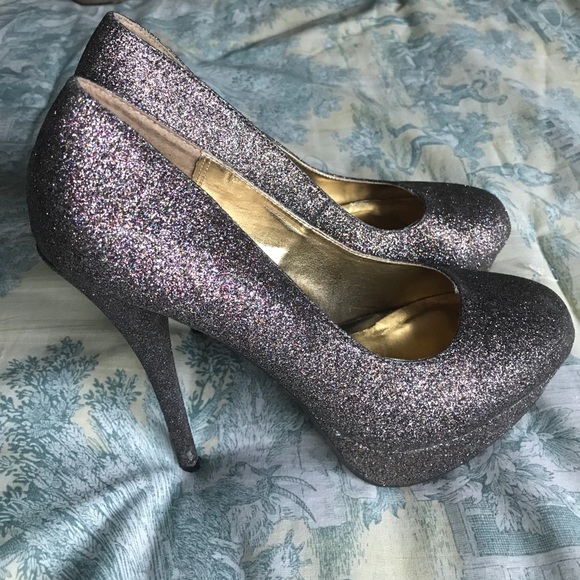 Steve Madden Multicolored Silver Glitter Heels - Picture 1 of 2
