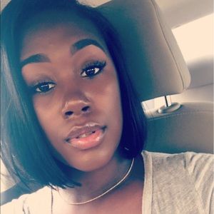 Meet your Posher, Tonia