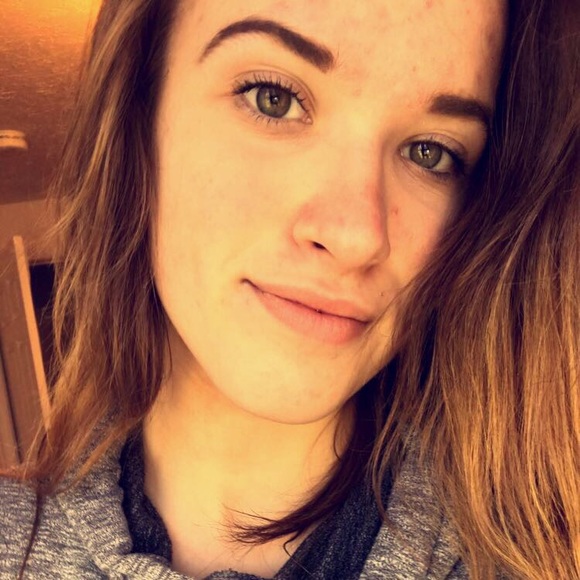 Meet your Posher, Rachel - Picture 1 of 1