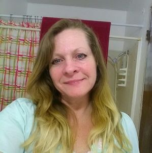 Meet your Posher, Della