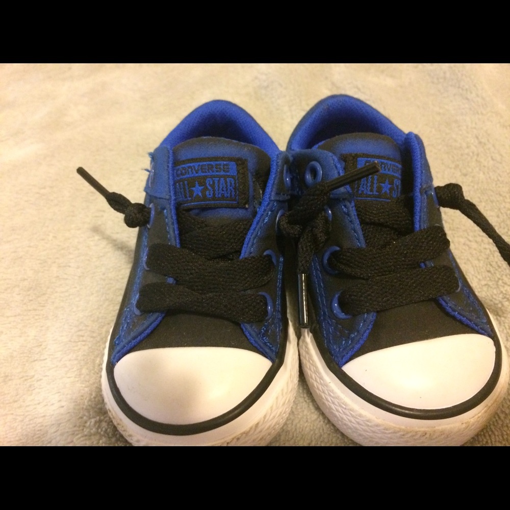 Size 3 brand new boys converse sneakers