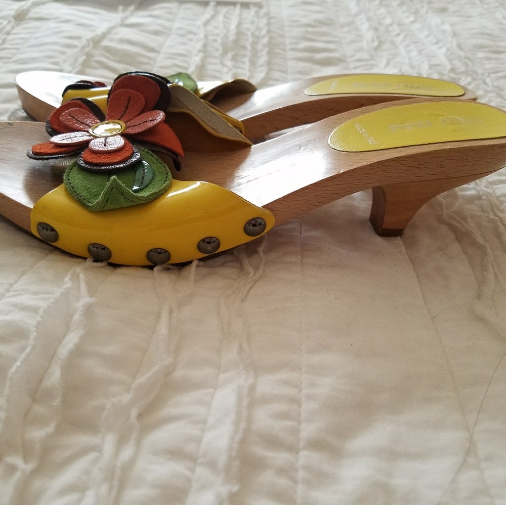 Miu miu daisy sandals