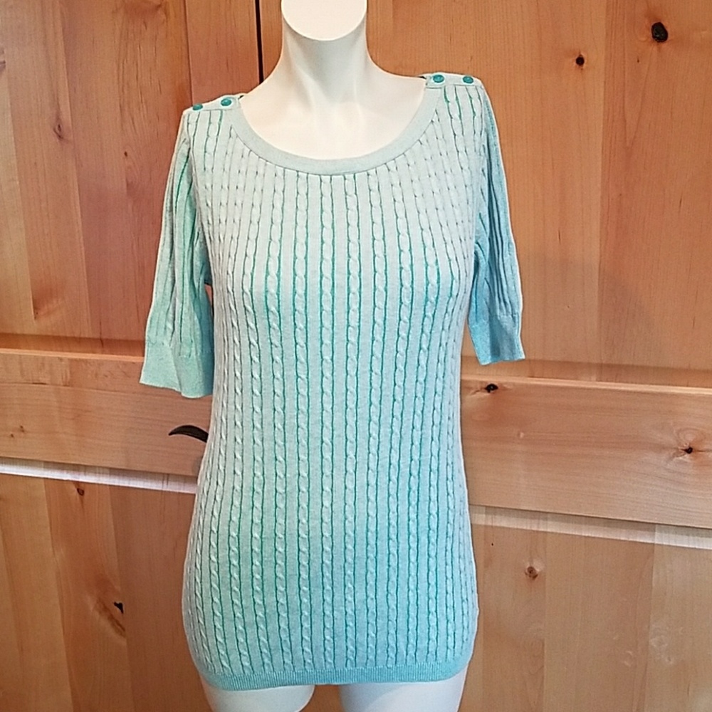 Short sleeve maternity top