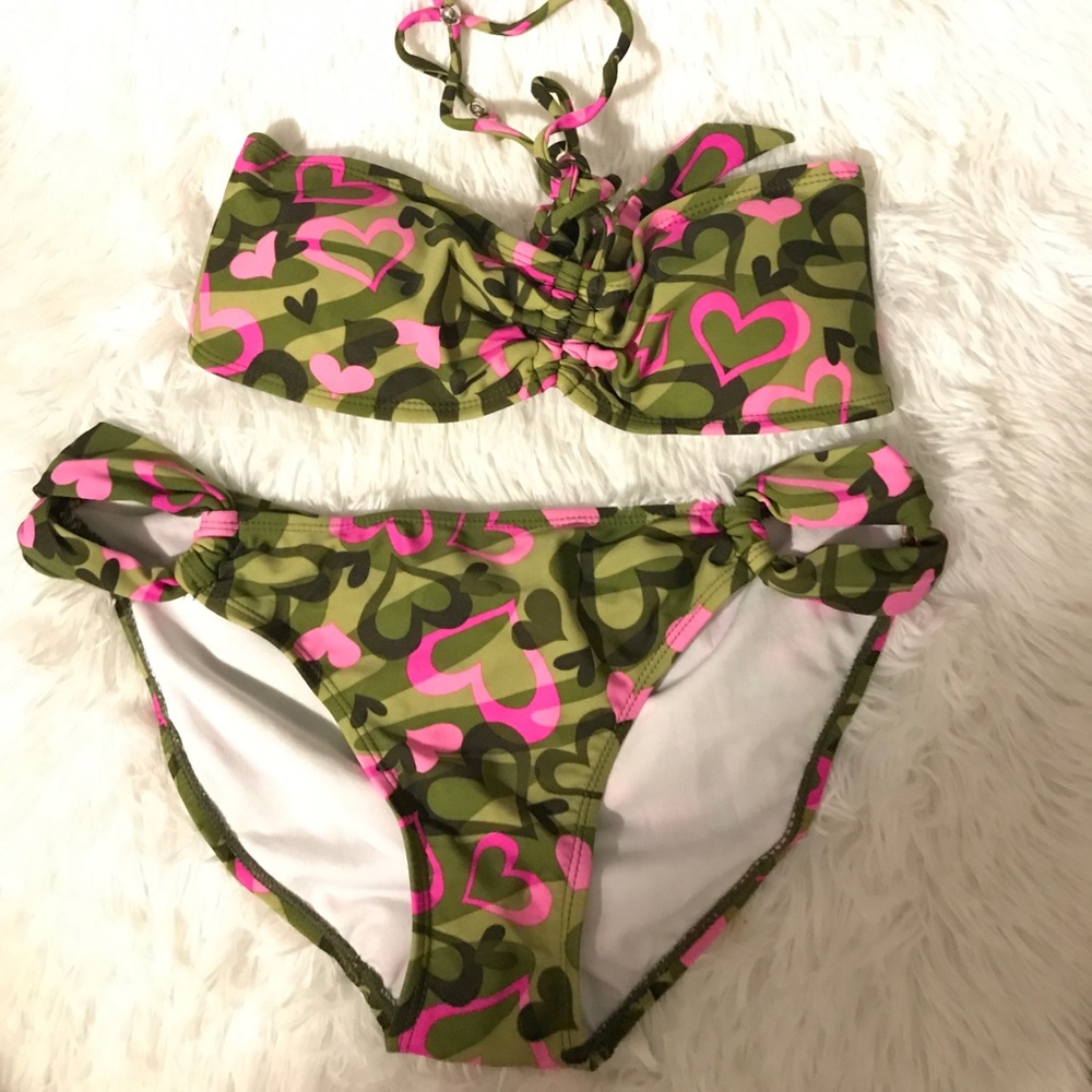 Camouflage pink hearts bathing suit👙