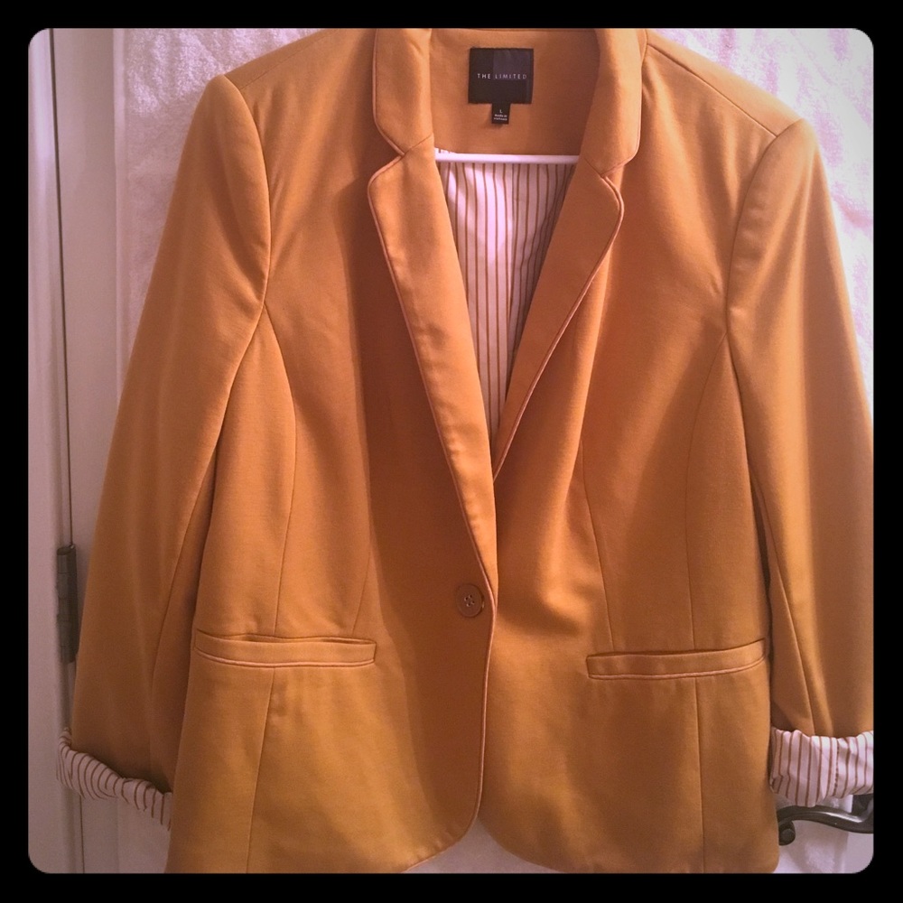 Gold/Deep Tan Blazer!