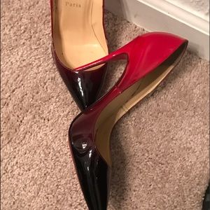 Hot shoe 100% authentic Christian Louboutins