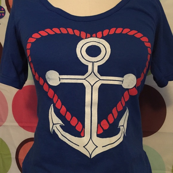 Anchor design boatneck top like new size M - Picture 2 of 5