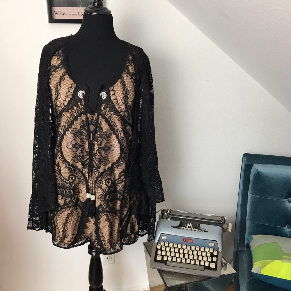 NWOT Nasty Gal Caped Lace Dress