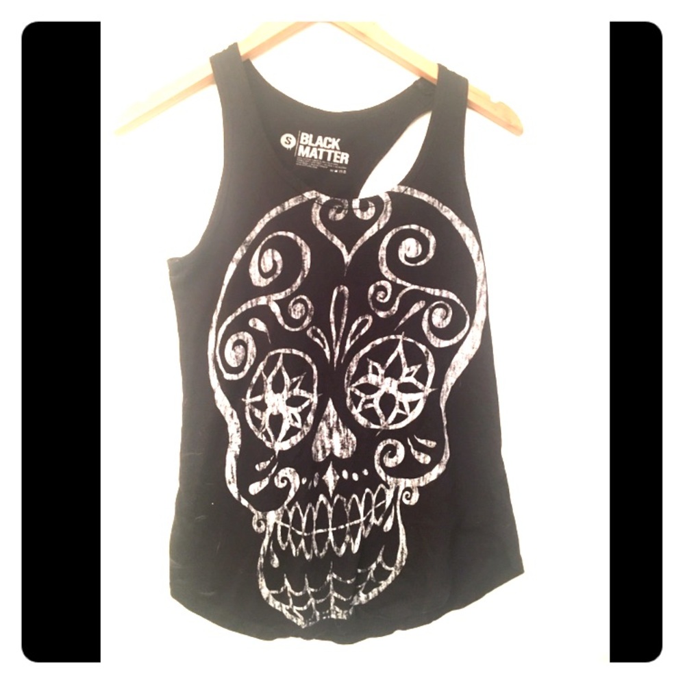Edgy skull tank top ☠️