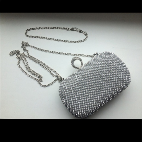 🎉Just In🎉Simulated Diamond Studded Clutch - Picture 2 of 7