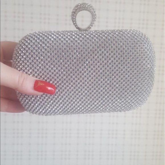 🎉Just In🎉Simulated Diamond Studded Clutch - Picture 3 of 7